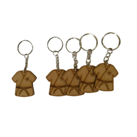 llavero karate madera