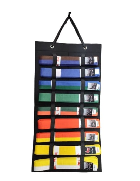 Expositor de cinturones.